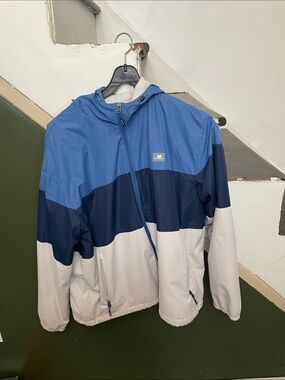 New Balance x-large Men’s Blue Navy White Colorblock Hooded Windbreaker